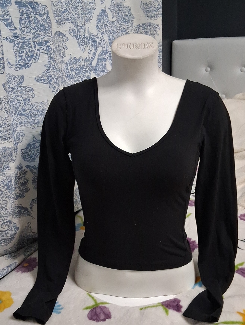 lululemon athletica Black Long-Sleeve V-Neck Top